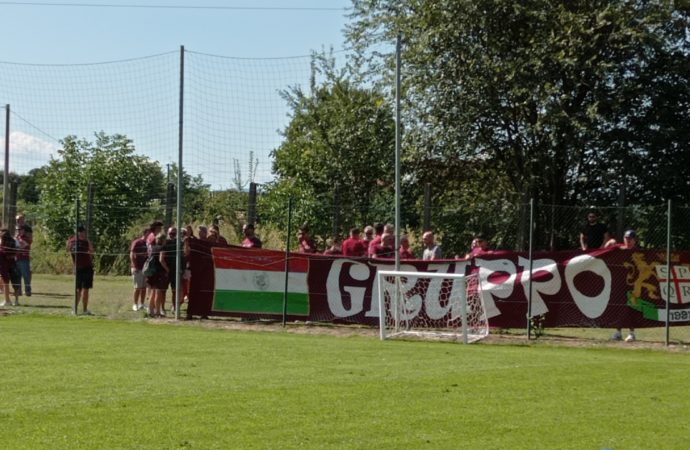 I tifosi del Gruppo Vandelli al campo per incitare la Reggiana
